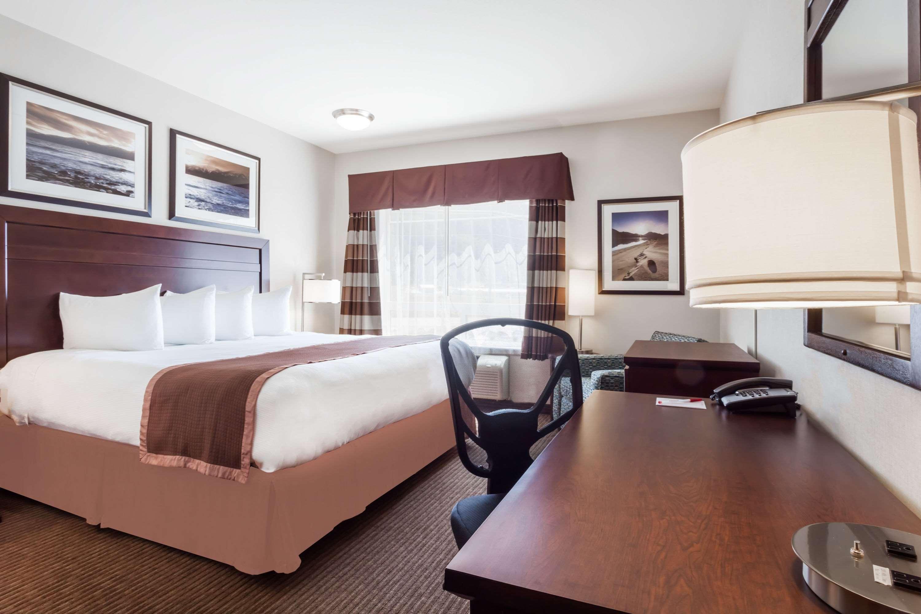 Hotel Ramada By Wyndham Creston Extérieur photo