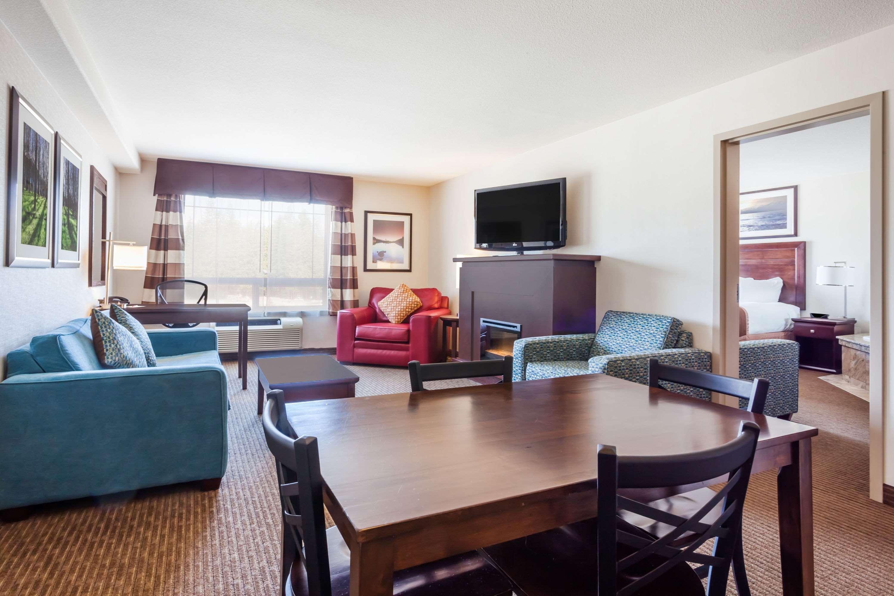 Hotel Ramada By Wyndham Creston Extérieur photo